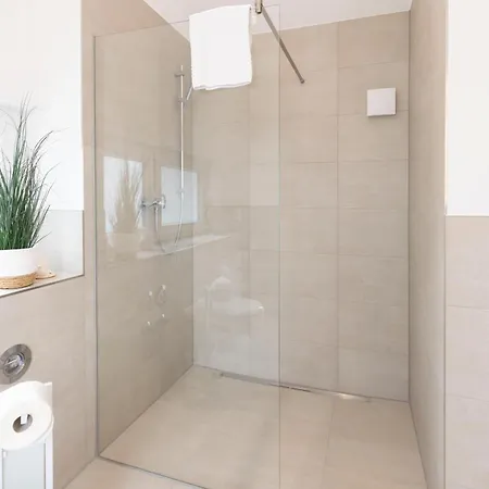 Mei11 Ferienwohung Kuestelodge